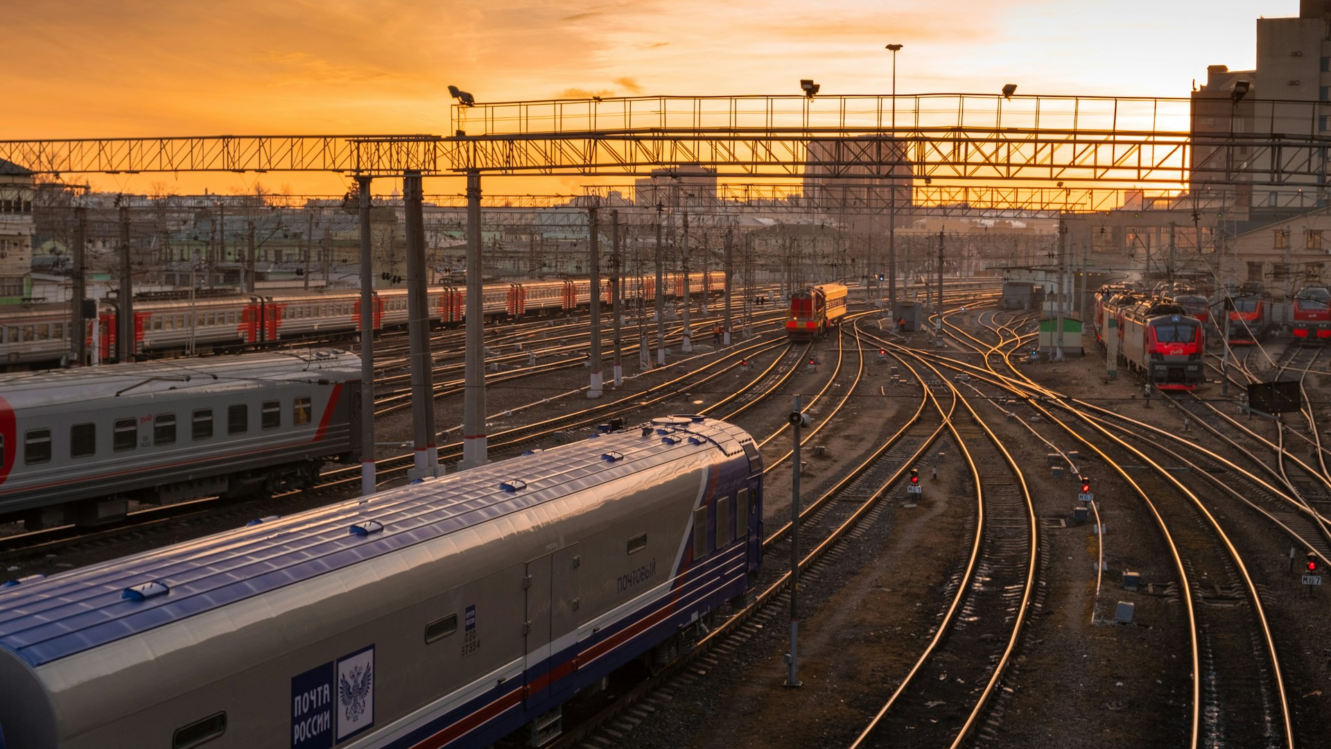 ant-rozetsky-cUSp8yloTU0-unsplash